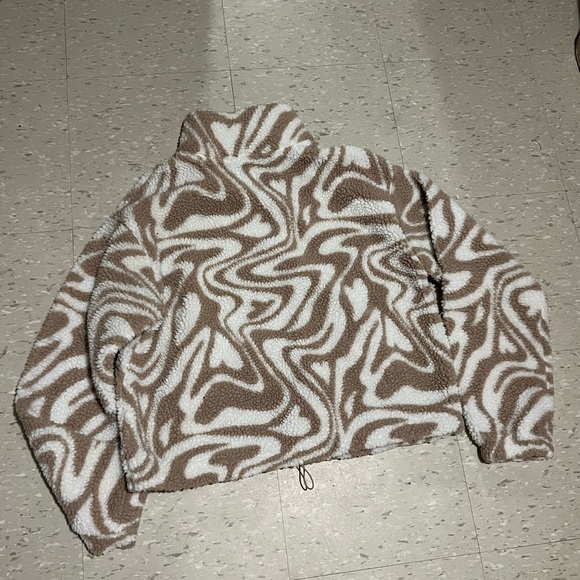 Fuzzy sweater - Picture 2 of 5